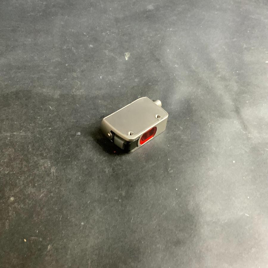 Used KEYENCE LR-ZH500C3P LASER DISTANCE SENSOR ($50 OBO)