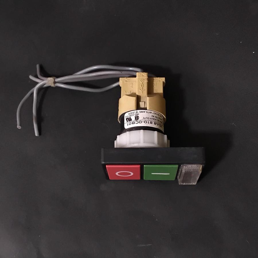 Used SIEMENS 3SA8 810-OCBO1 PUSH BUTTON SWITCH ($50 OBO