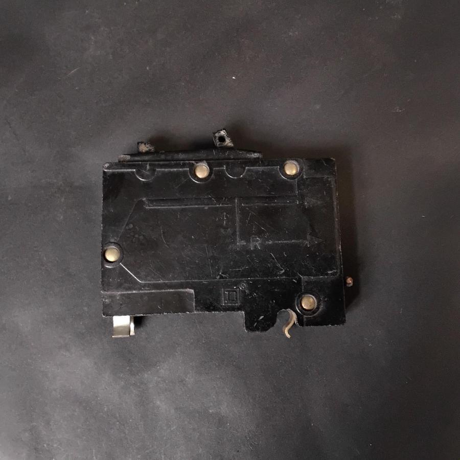 Used SQUARE D QOT1515 15AMP CIRCUIT BREAKER ($17 OBO)
