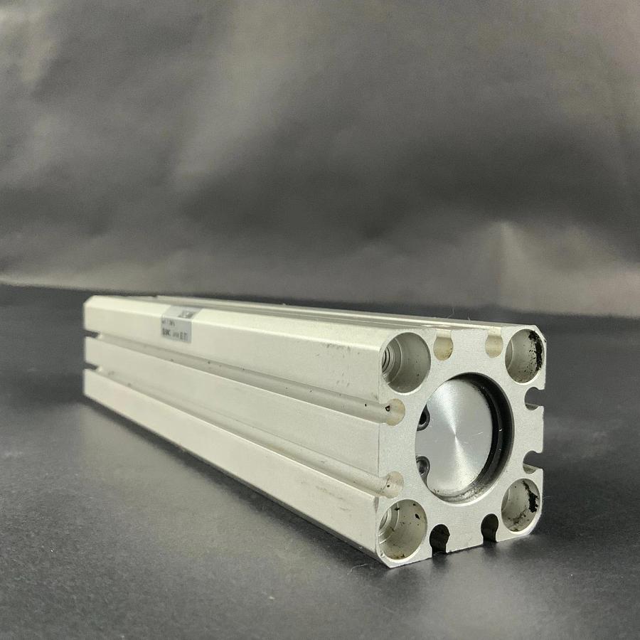 Used SMC CQSB20-125DCM PNEUMATIC CYLINDER ($40 OBO)