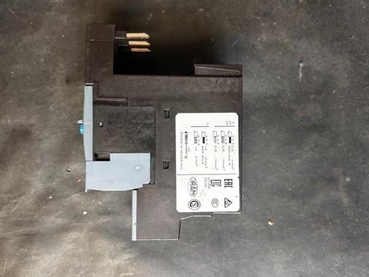 Used SIEMENS 3RB3026-1QE0 OVERLOAD RELAY