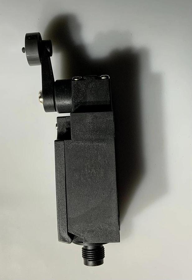 Used OMRON D4N-9120 LIMIT SWITCH ($49.99 OBO!!!)