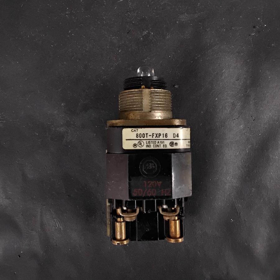 Used ALLEN BRADLEY 800T-FXP16D4 SERIES T PUSHBUTTON - NO LENS ($15 OBO)