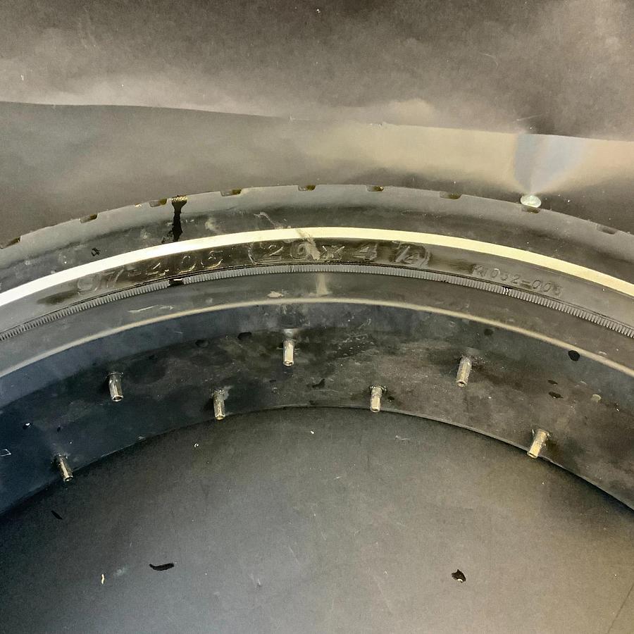 Used KENDA 97-406 20X4-1/4 E-BIKE TIRE AND RIM ($55 OBO)