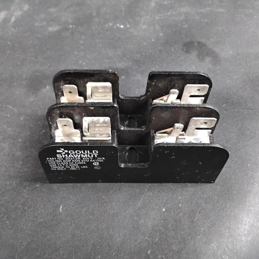 Used GOULD SHAWMUT 30312R FUSE BLOCK ($7 OBO)