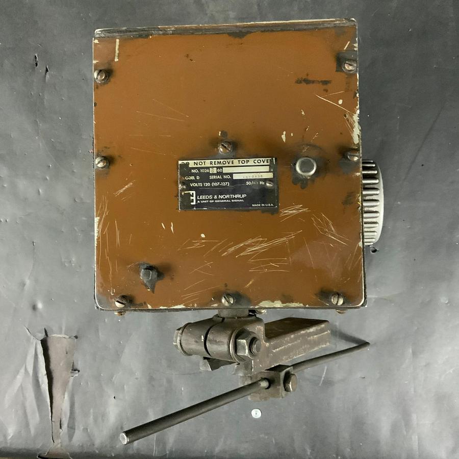 Used LEEDS & NORTHRUP 1910819 ACTUATOR ($575 OBO)