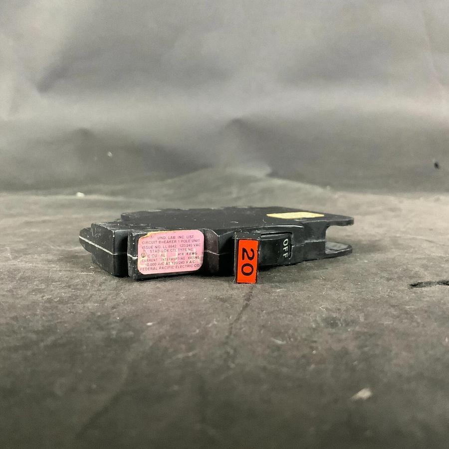 Used FEDERAL PACIFIC ELECTRIC LL-8642 STAB LOK CIRCUIT BREAKER ($15 OBO)