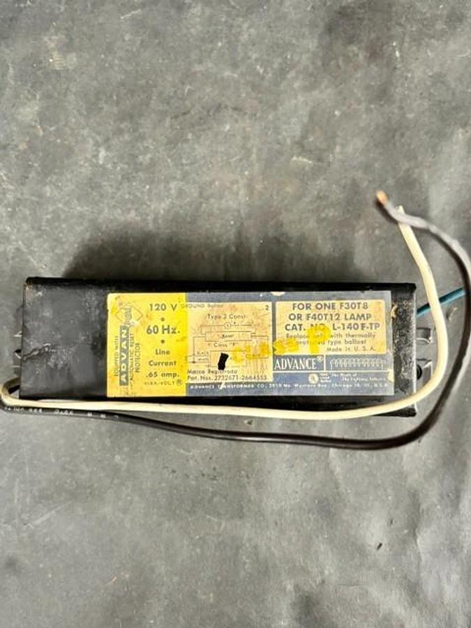 Used PHILLIPS ADVANCE L-140F-TP BALLAST TRANSFORMER