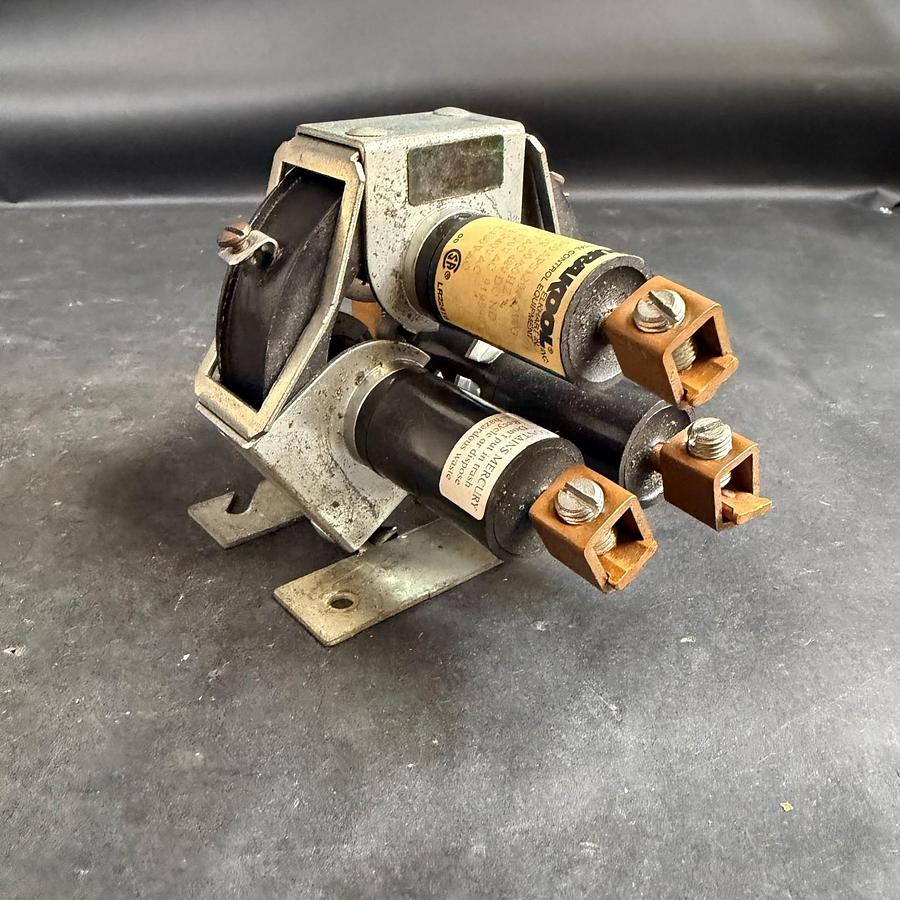 Used DURAKOOL 3060APS120ACWG CONTACTOR ($70 OBO)