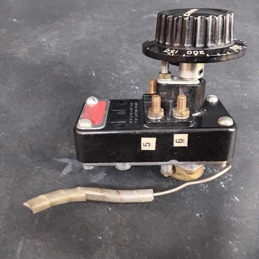 Used CHROMALOX 7-17108 THERMOSTAT ($45 OBO)