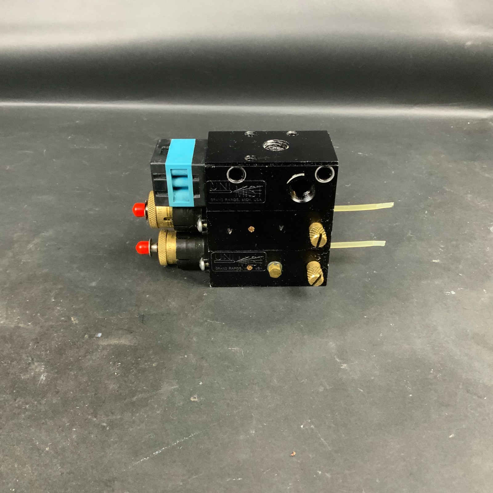 Used UNI-MIST PULSE ACTION MIST LUBRICATION SYSTEM INJECTION MODULE ($30 OBO)