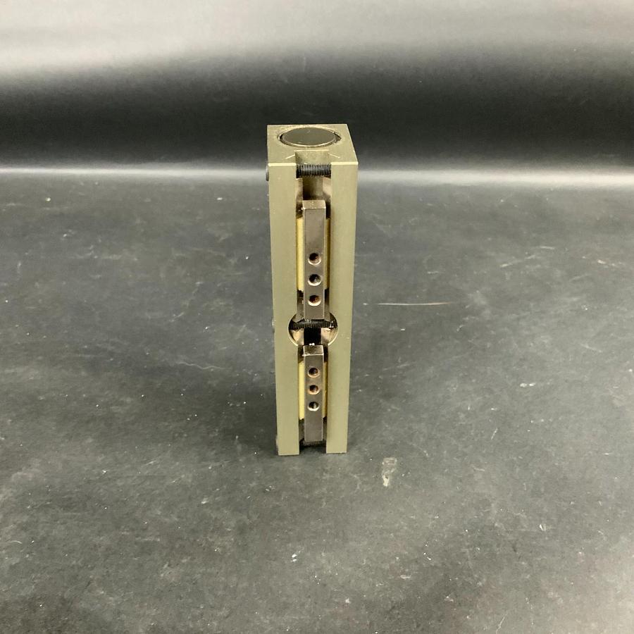 Used ROBOHAND RPL-4 PNEUMATIC PARALLEL GRIPPER ($150 OBO)