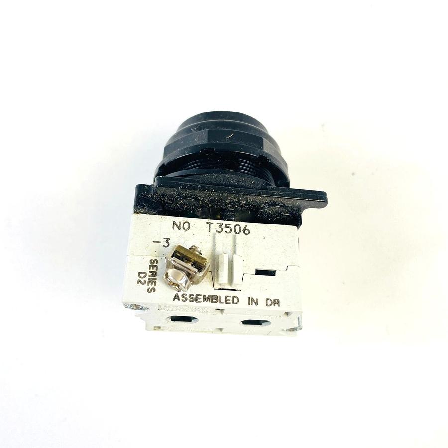 Used CUTLER HAMMER E34PB1-53K3X SER A1 PUSHBUTTON OPERATE 1 N.O. CONTACT BLOCK NEMA