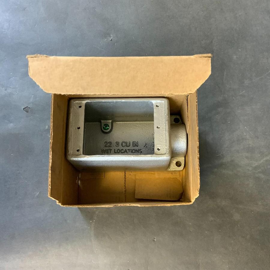 Used THOMAS & BETTS FD2-TB 3/4” CAST DEVICE BOX ($30 OBO)