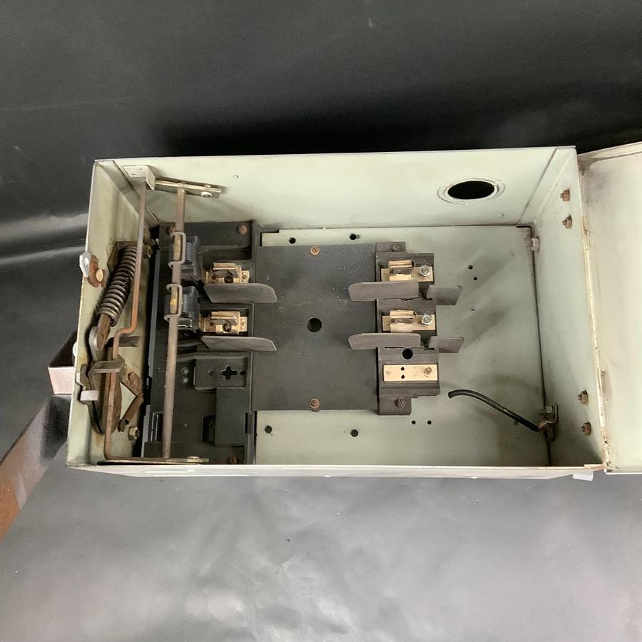 Used SIEMENS ITE UV363 XL-U FUSIBLE SAFETY SWITCH ($300 OBO)