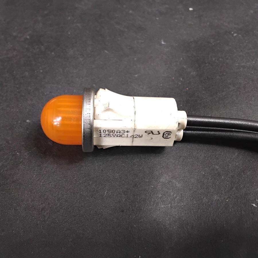 Used 1050A3 LIGHT INDICATORS - GROUP OF 3 ($9 OBO)