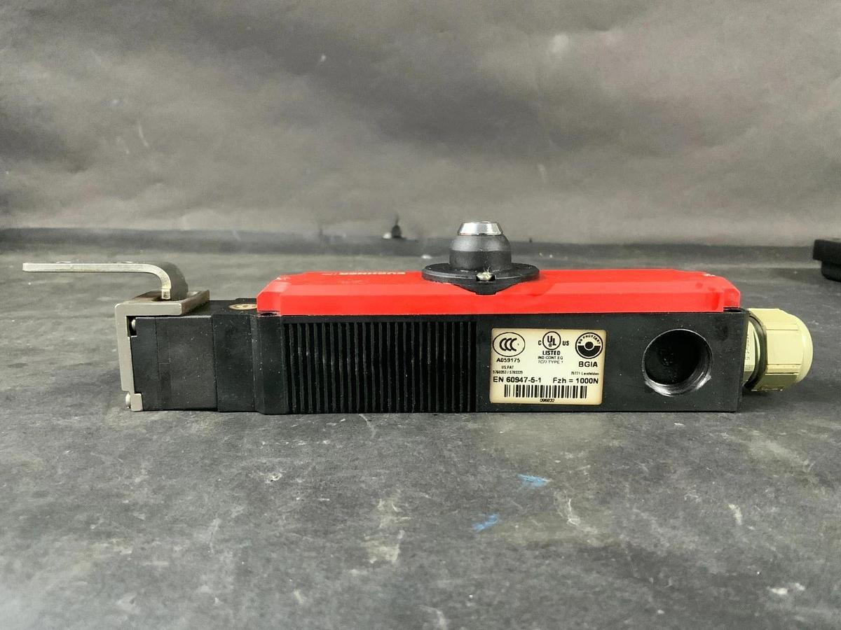 Used EUCHNER TP3-4141A024M GUARD LOCKING SAFETY SWITCH ($80 OBO)
