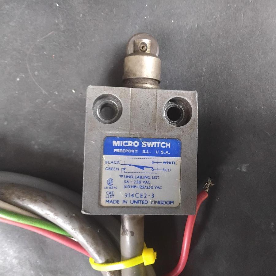 Used HONEYWELL 914CE2-3 LIMIT SWITCH ($27 OBO)