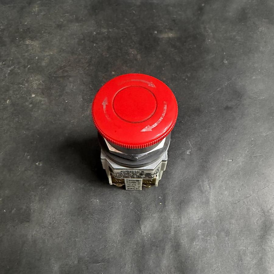 Used IDEC AVD301N-R RED EMERGENCY STOP SWITCH ($25 OBO)