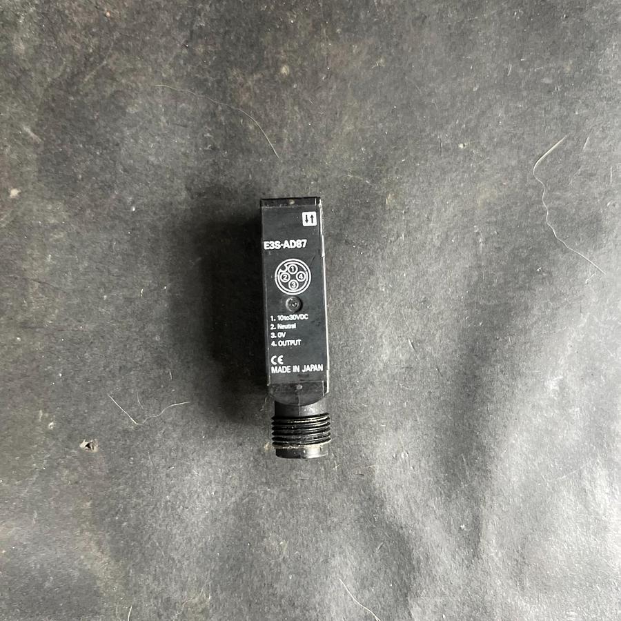 Used OMRON E3S-AD87 PHOTOELECTRIC SWITCH ($60 OBO)
