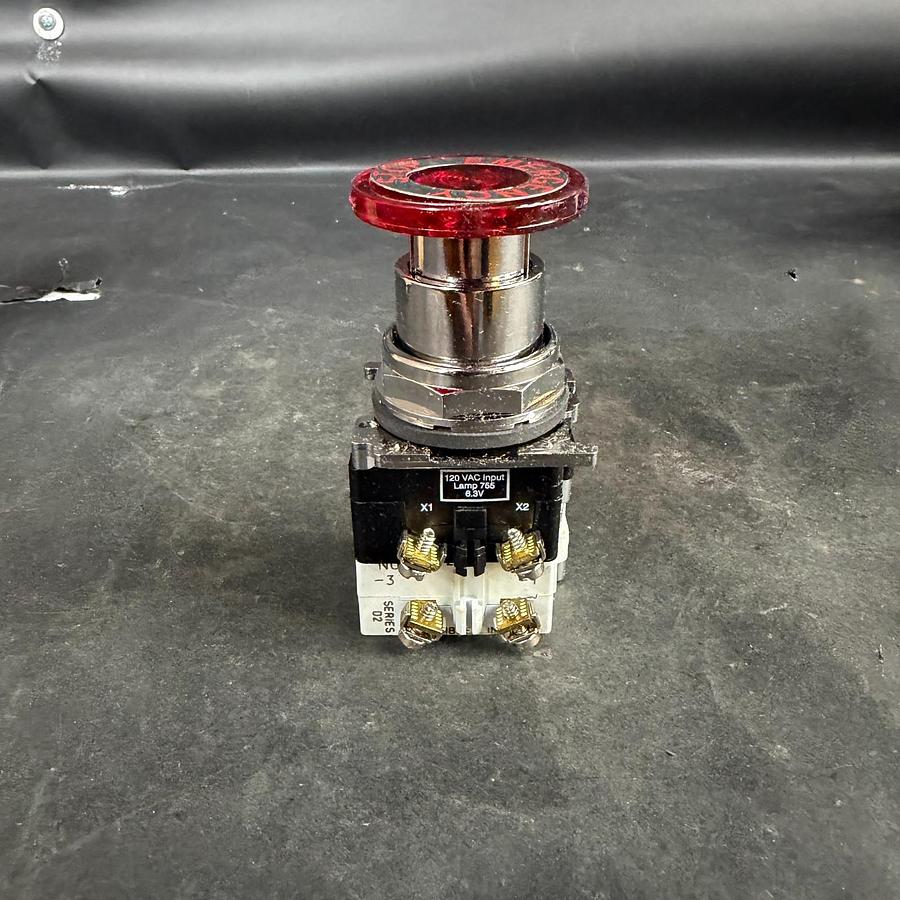 Used EATON 10250T563LED06-1X RED E-STOP BUTTON