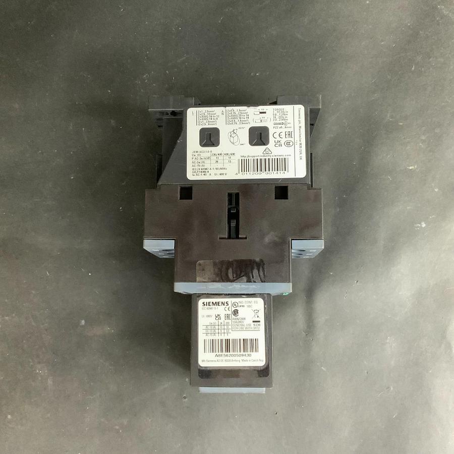 Used SIEMENS 3RT2026-1AK64-3MA0 CONTACTOR ($75 OBO)