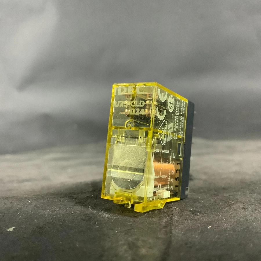 Used IDEC RJ2S-CLD-D24 PLUG IN TERMINAL ($12 OBO)