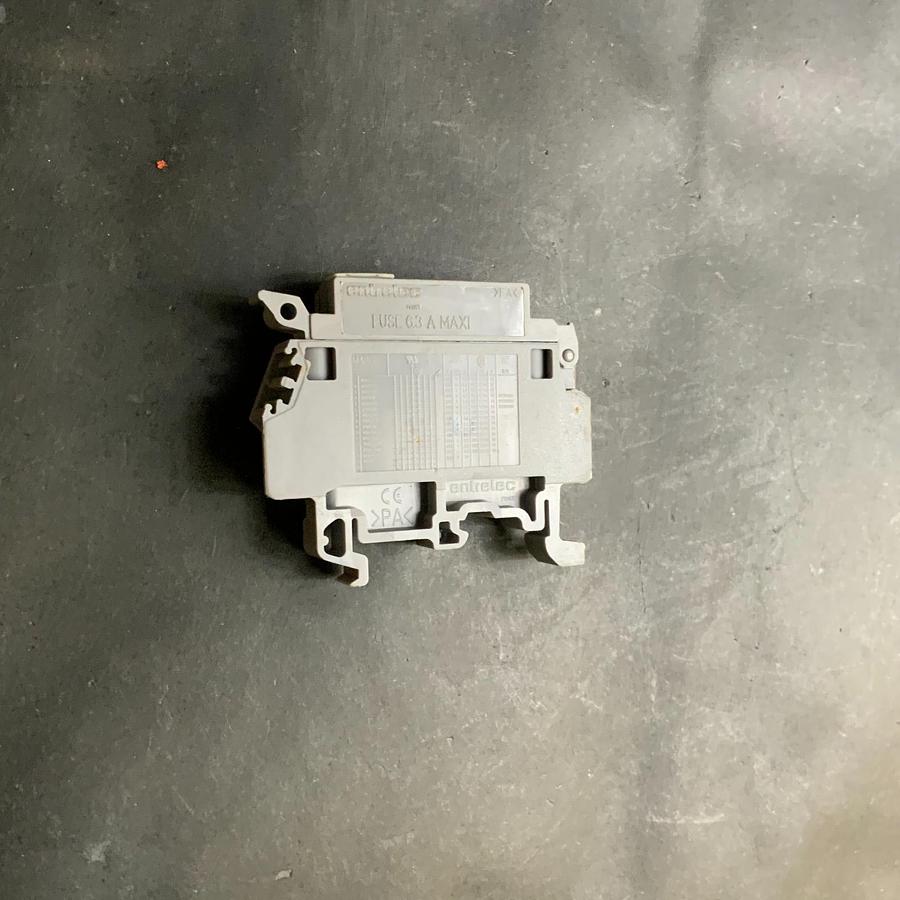 Used ENTRELEC 011566121 TERMINAL BLOCK