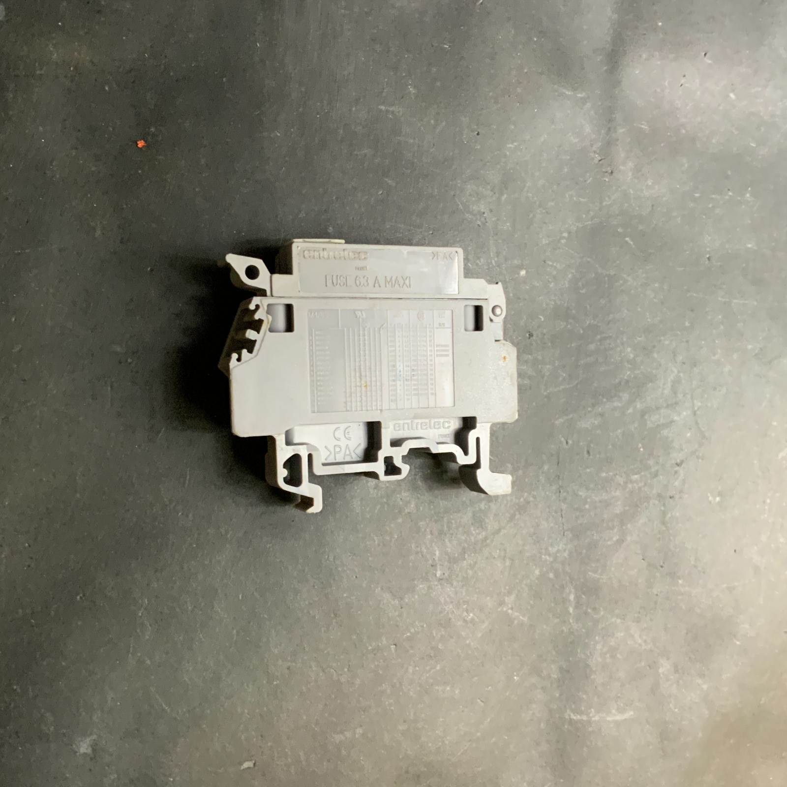Used ENTRELEC 011566121 TERMINAL BLOCK