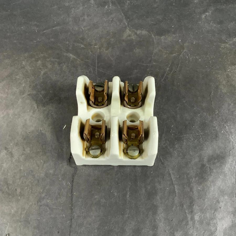 Used THOMAS & BETTS FUSE HOLDER 388-402 ($10 OBO)