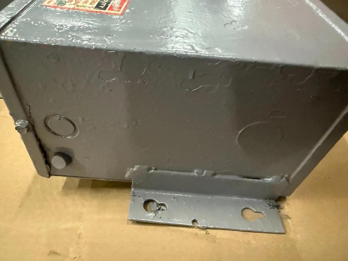 Used HEVI-DUTY CAT. NO. HS1F2A Transformer - 2.0 kVA - ($150 OBO)
