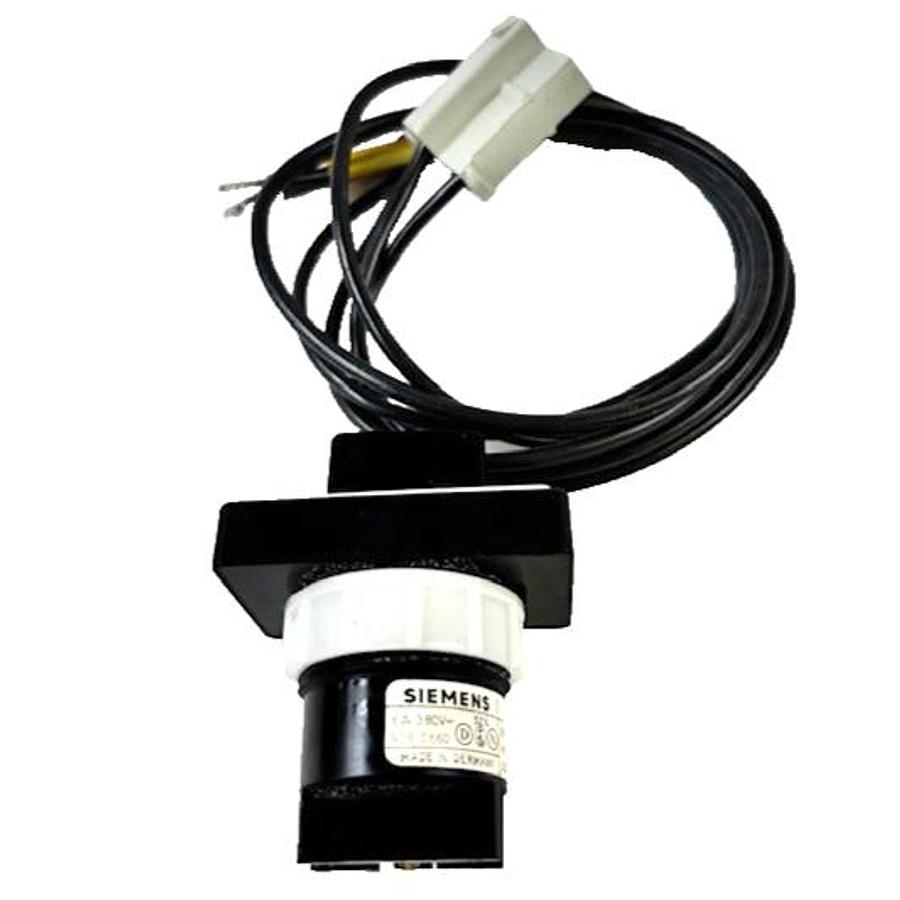 Used SIEMENS 3SA8-822-1AA02 SELECTOR SWITCH