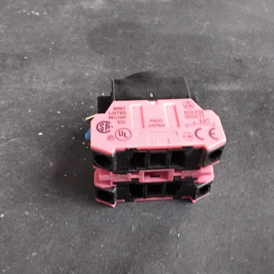 Used IDEC HW-F01 CONTACT BLOCK ($10 OBO)