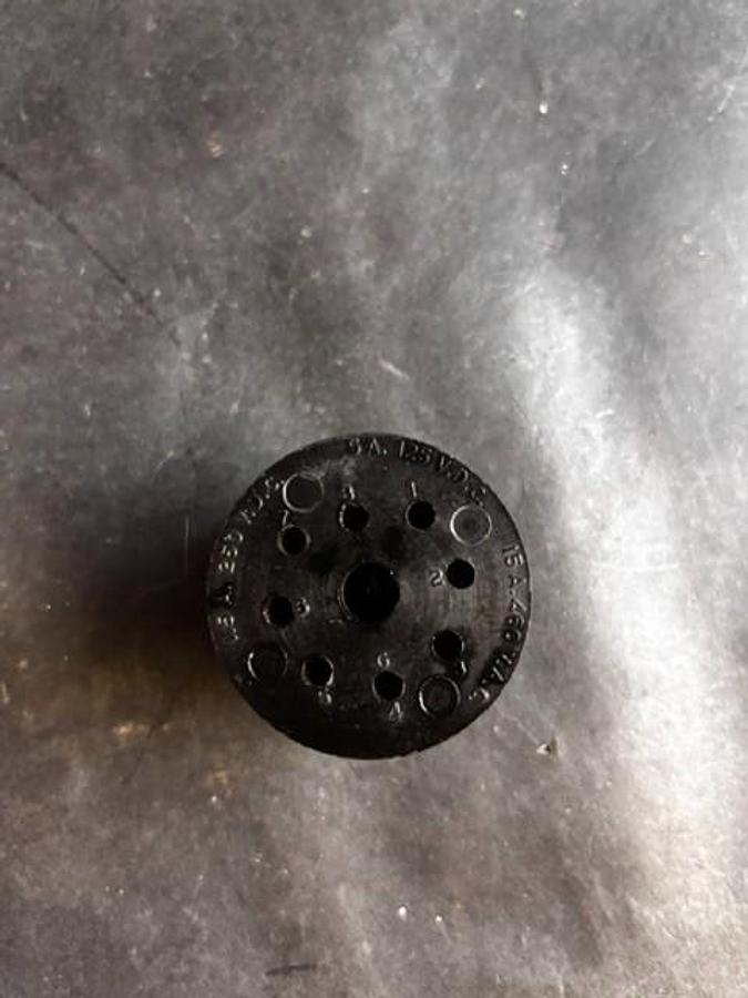 Used WESTINGHOUSE AR-109 RECEPTACLE ($11 OBO)