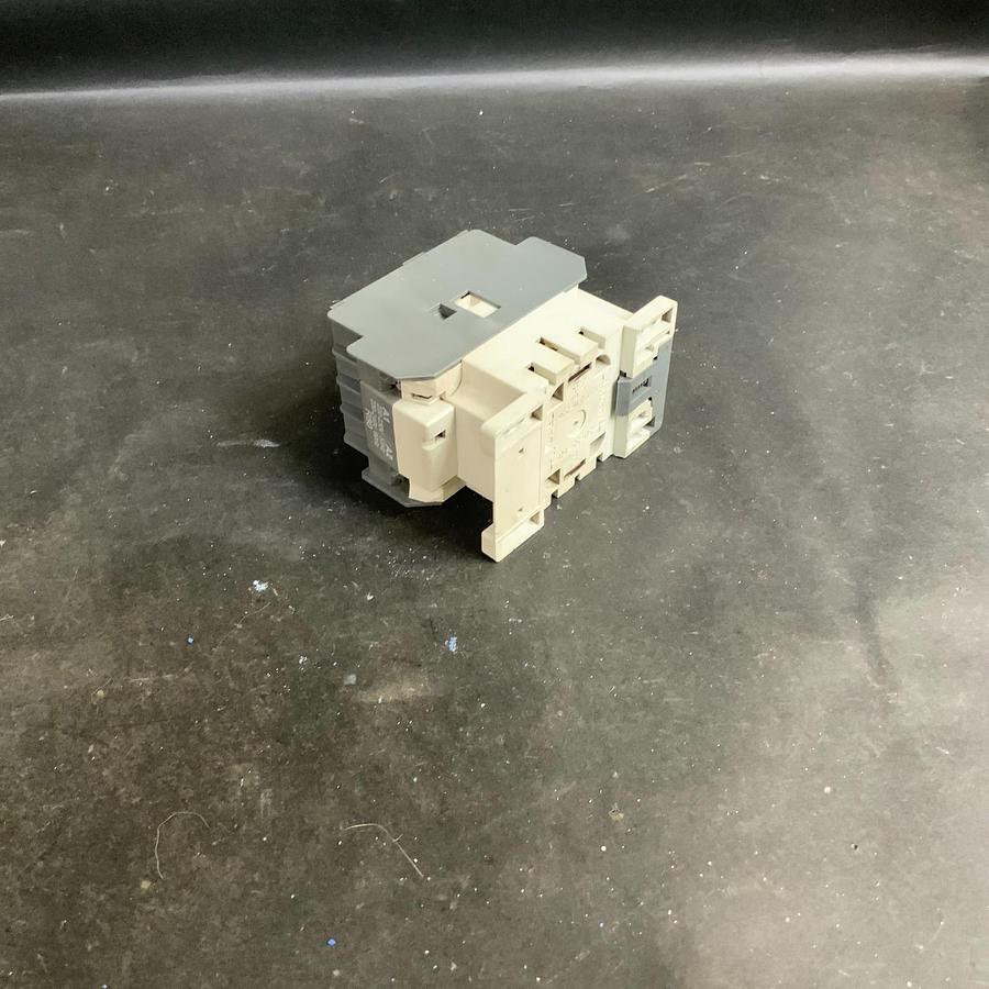 Used ABB A9-30-10 CONTACTOR ($10 OBO)