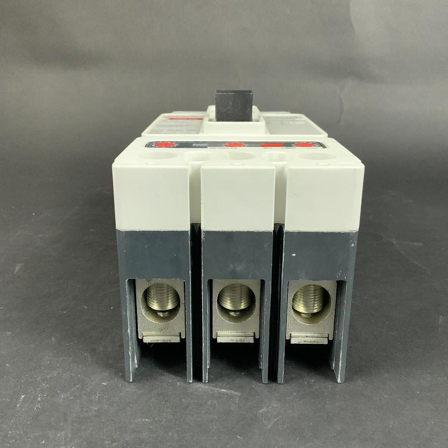 EATON HDJB3200 CIRCUIT BREAKER - NEW IN BOX ($1999.99 OBO)