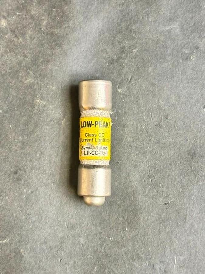 Used BUSSMANN LOW-PEAK LP-CC-1/2 FUSE