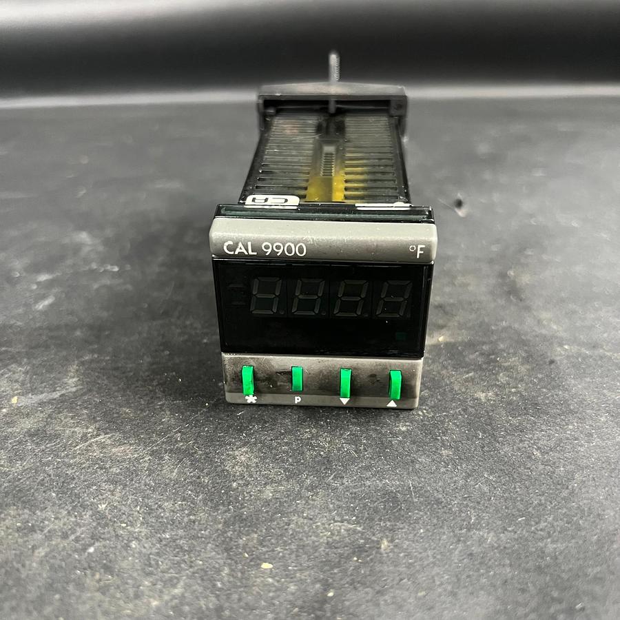 Used CAL CONTROLS 99111F TEMPERATURE CONTROLLER ($120 OBO)
