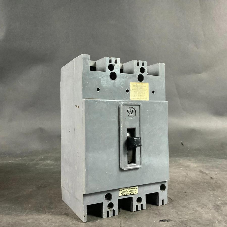Used WESTINGHOUSE HFA3015 CIRCUIT BREAKER ($35 OBO)