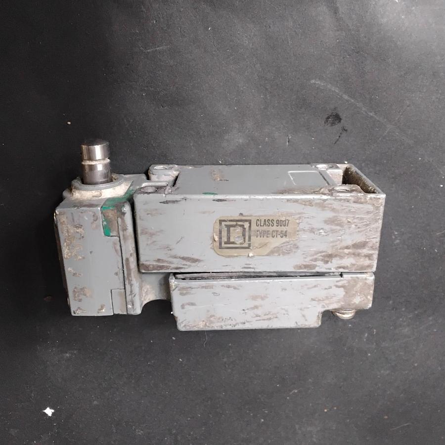 Used SQUARE D C54F CLASS 9007 LIMIT SWITCH ($50 OBO)