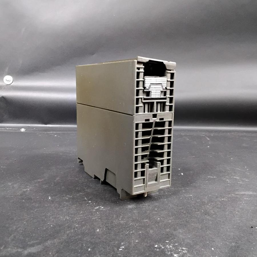 Used SIEMENS SIMATIC S7-300 6ES7 321-1BL00-0AA0 INPUT MODULE ($20 OBO)
