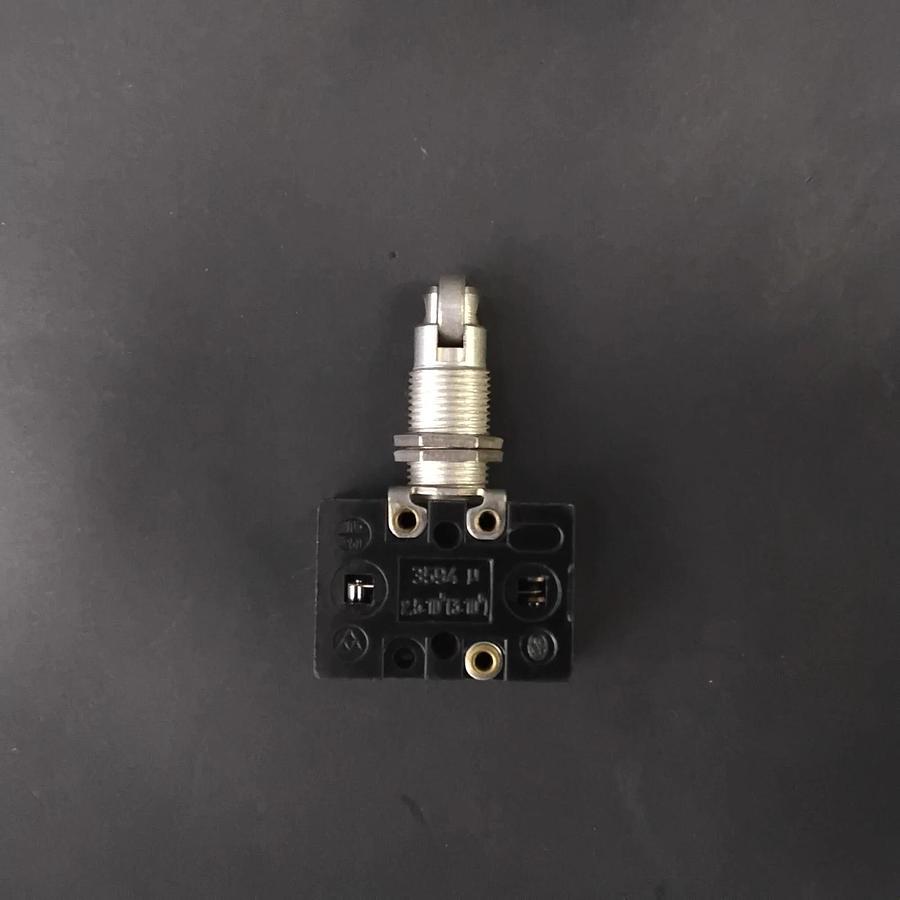 Used DESKO 3594-82813 LIMIT SWITCH ($7 OBO)