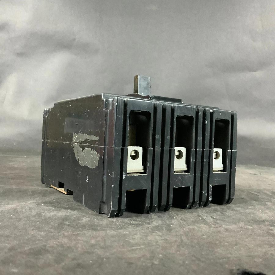 Used SQUARE D FAL34015 CIRCUIT BREAKER ($40 OBO)