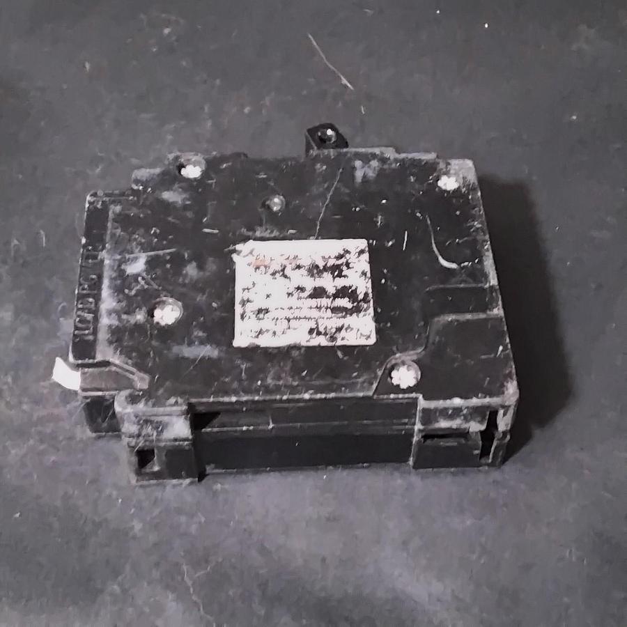 Used SIEMENS QF120AN CIRCUIT BREAKER ($18.60 OBO)