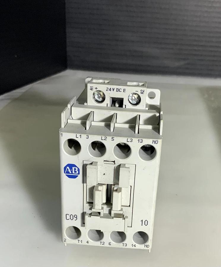 Used ALLEN BRADLEY 100-C09E*10 ($19.99 OBO)