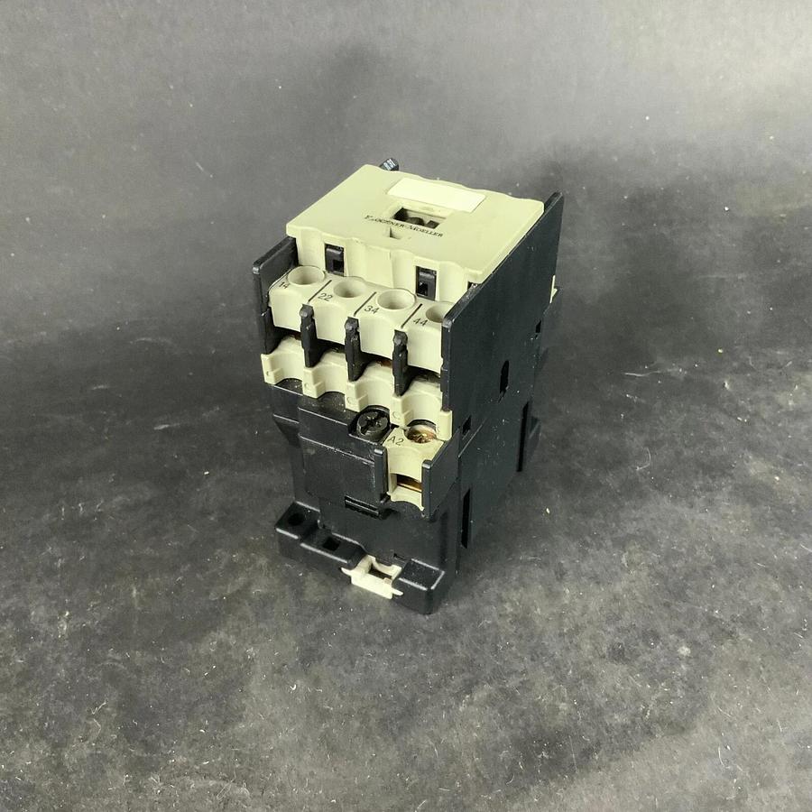 Used MOELLER DIL R31 110V CONTACTOR ($20 OBO)