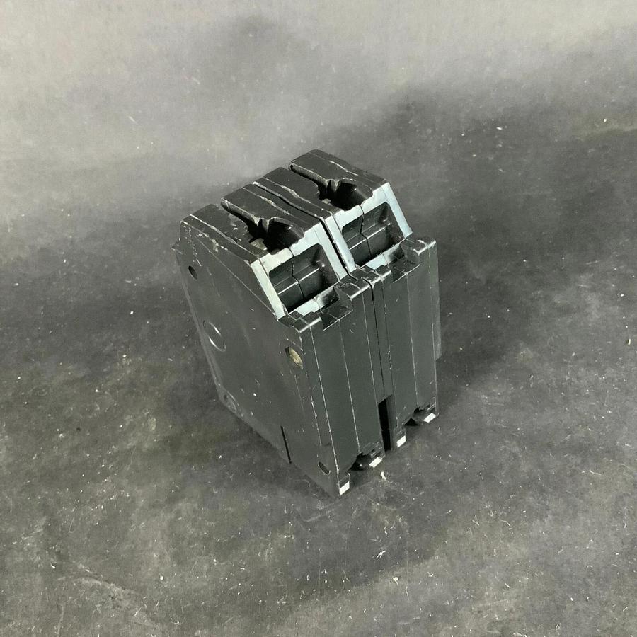 Used GE THQL2120 CIRCUIT BREAKER ($15 OBO)