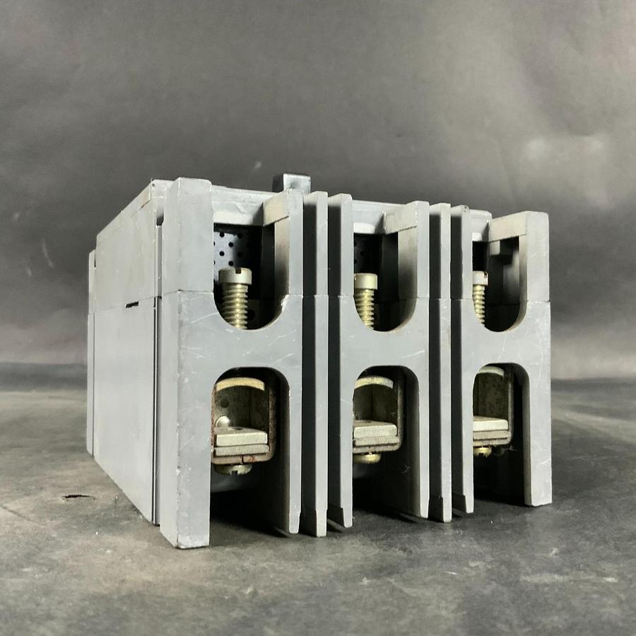 Used WESTINGHOUSE HFB3040L CIRCUIT BREAKER ($40 OBO)