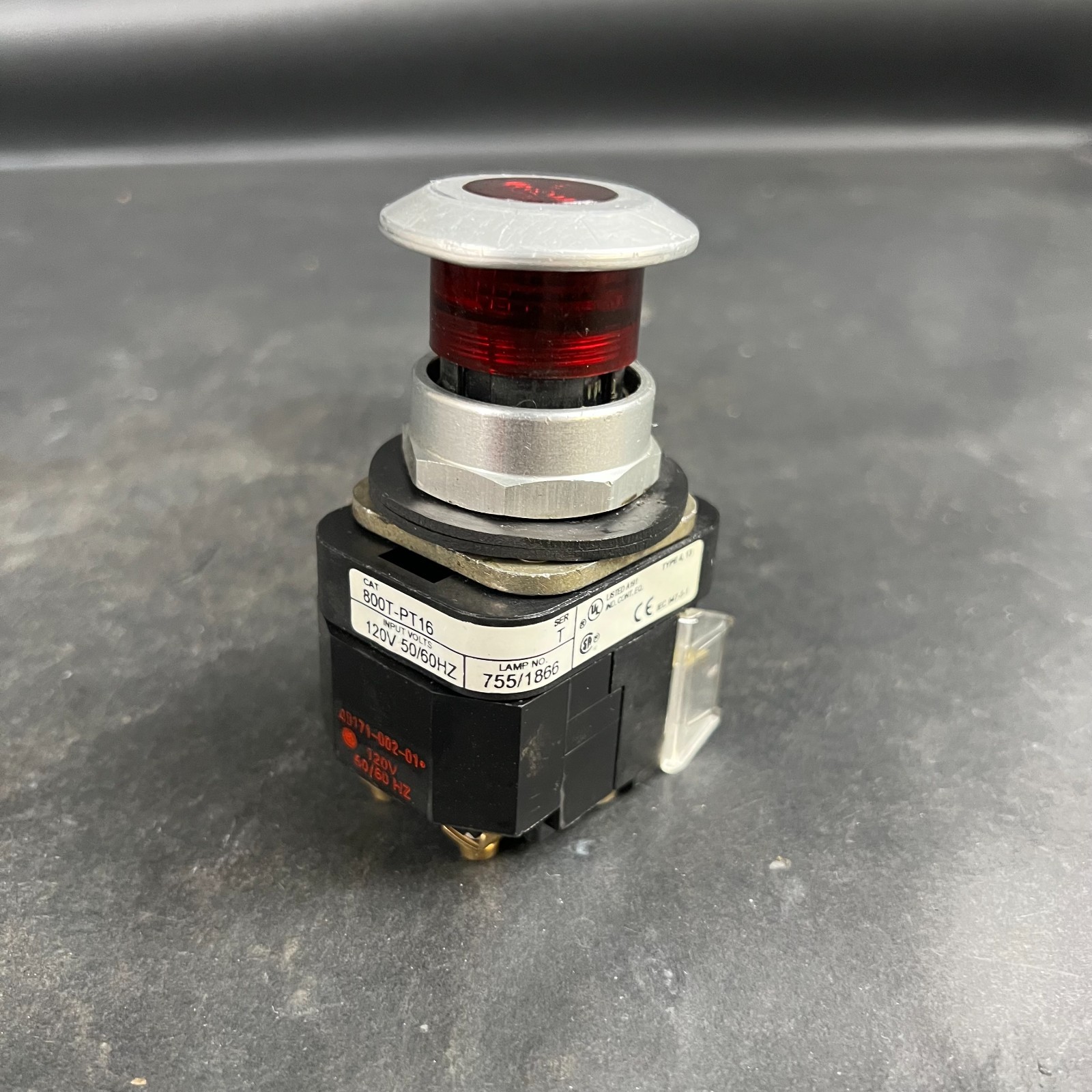 Used ALLEN BRADLEY 800T-PT16 RED PUSHBUTTON ($22 OBO)