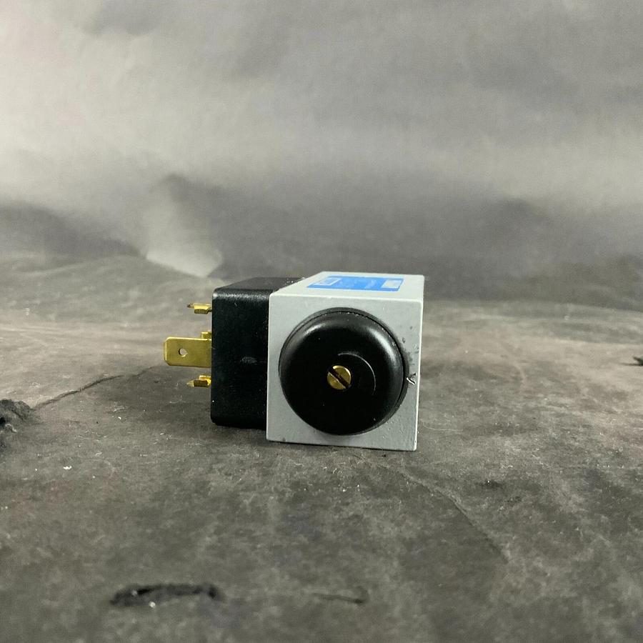 FESTO PEV-1/4-B PRESSURE SWITCH ($45 OBO)